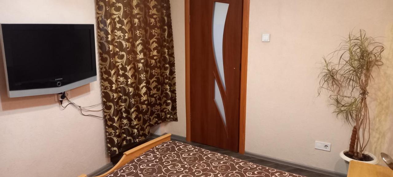 Марка Вовчка 40 Leópolis Exterior foto